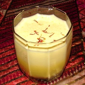 Thandai - Saffron, Amond & Pistachio Indian Beverage.